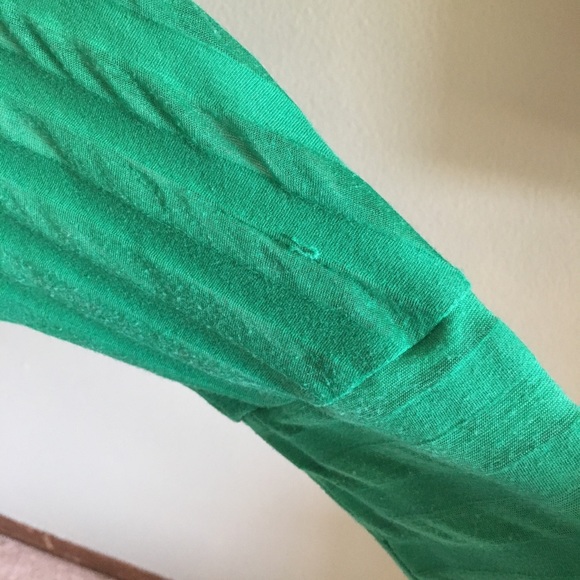 ❤️LAST DAY! Donating!❤️BCBGMAXAZIRA green shirt - Picture 3 of 8